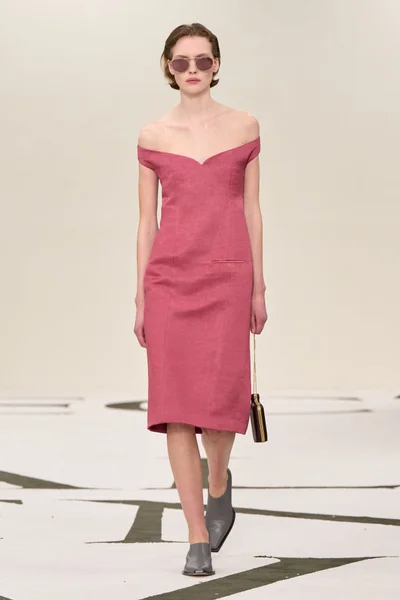 Look 28